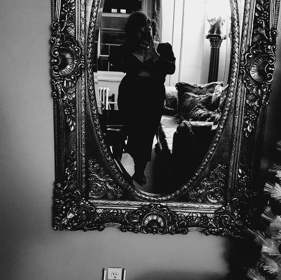 Meet your Posher, Natasha - Picture 1 of 1